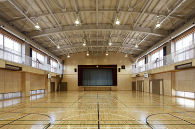 中野区立丸山小学校体育館