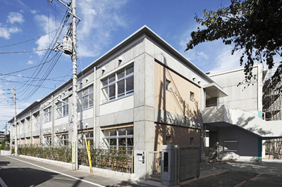 中野区立丸山小学校体育館