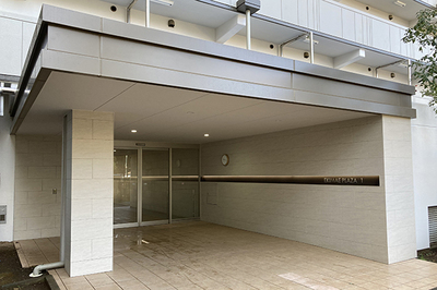 所沢パークタウン駅前プラザ・駅前通り